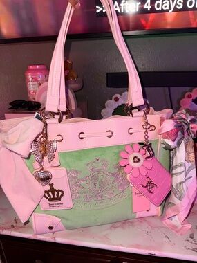 Juicy Couture Classic Scottie Dogs Tote Retro Green/Powder with Wallet Charm